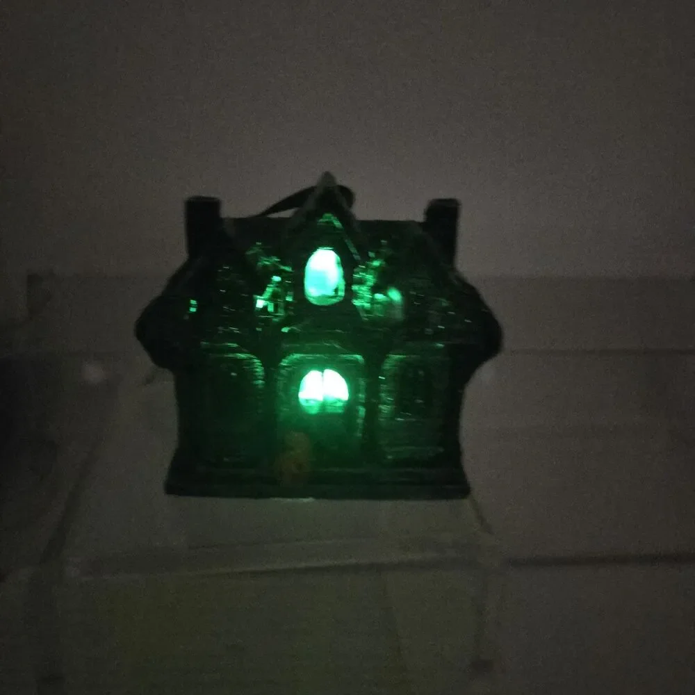 2026 Cracker Barrel Halloween Haunted House Ornament LED New